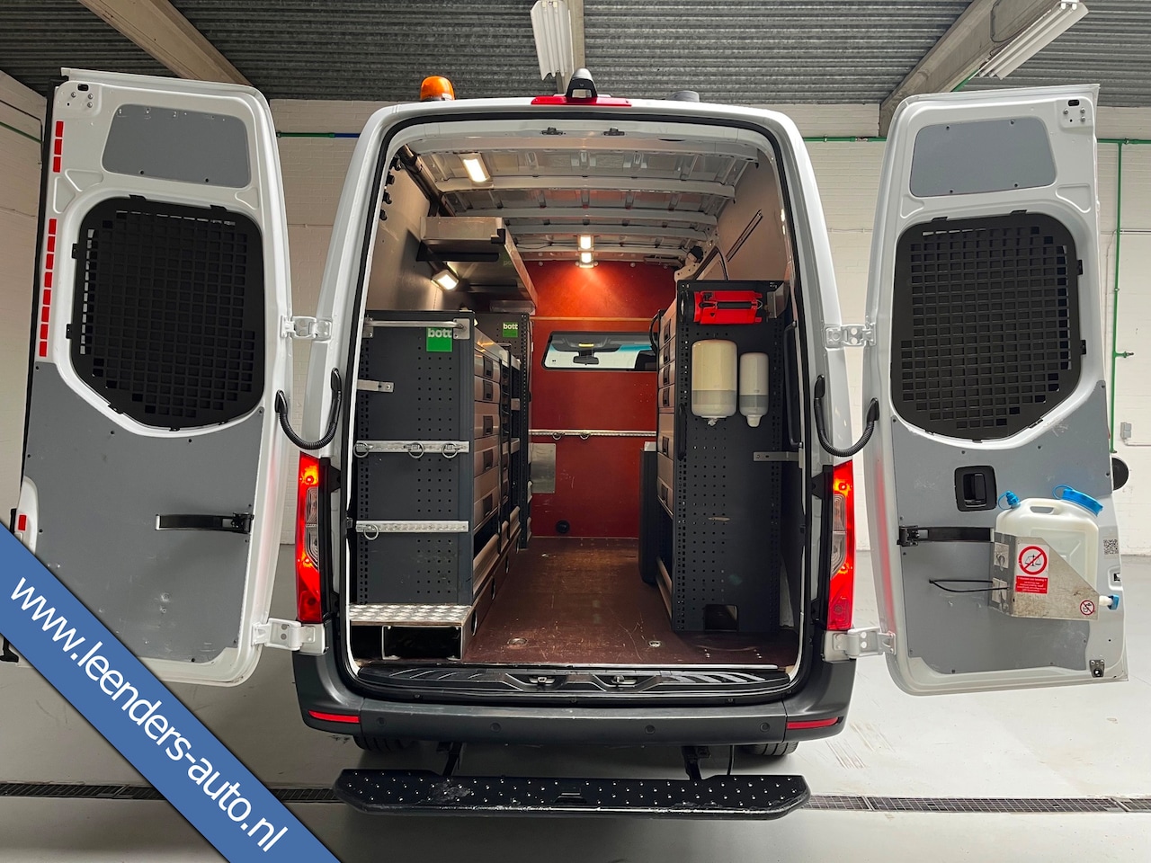 Mercedes-Benz Sprinter - Automaat Servicewagen 314 2.2 CDI 140PK L2H2 euro6 BOTT Inrichting, Victron V230, Standkac - AutoWereld.nl