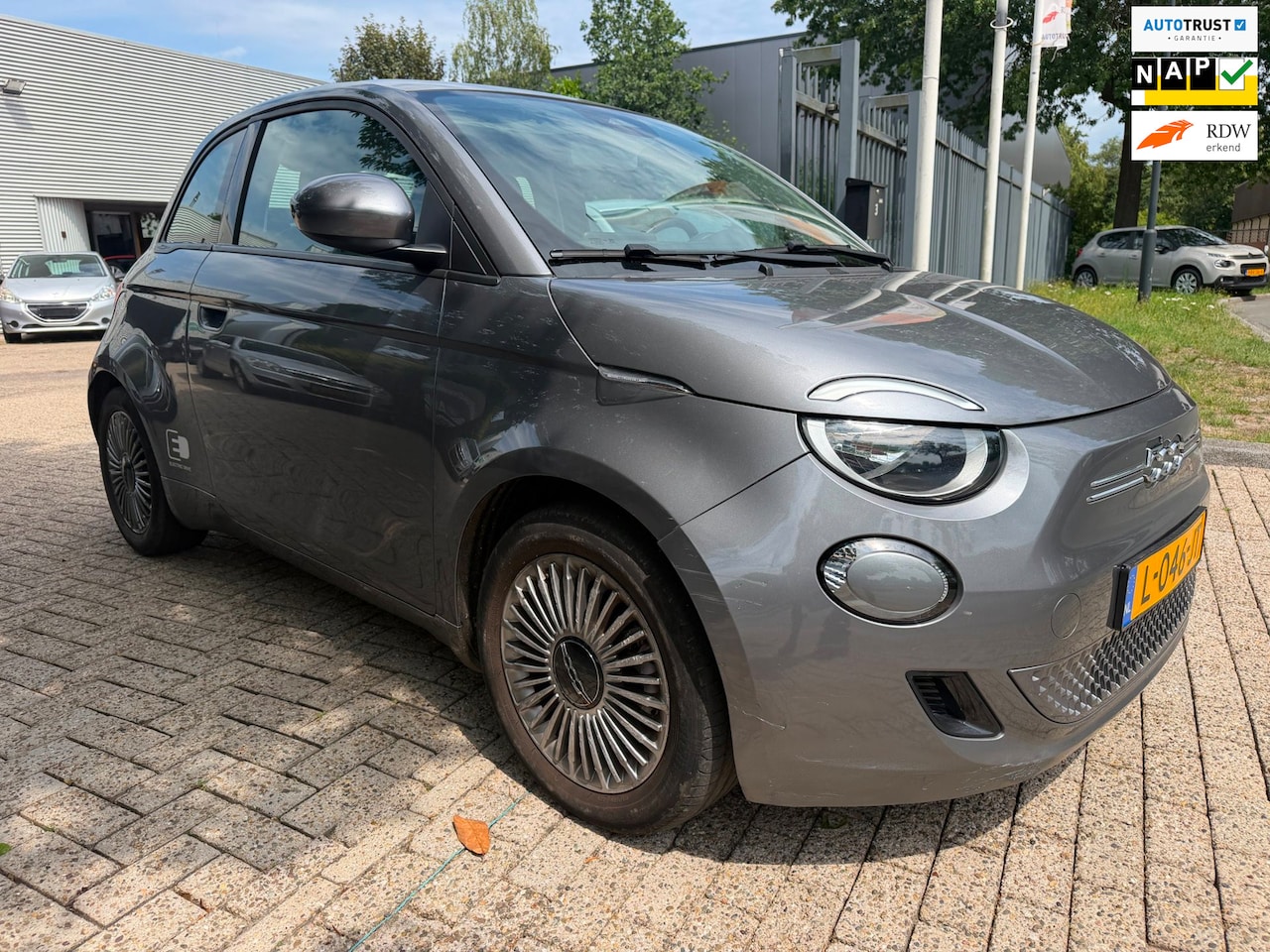 Fiat 500 - Icon 42 kWh 2021 59.000 km panoramadak, navi, cruise, elec pakket appl car play 2e eigenaa - AutoWereld.nl