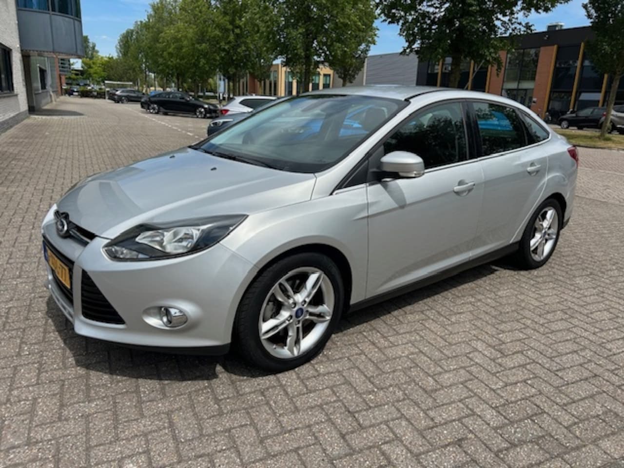 Ford Focus - 1.6 EcoB. Titanium - AutoWereld.nl