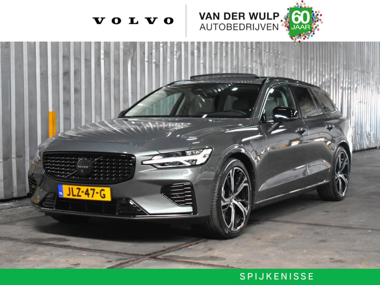 Volvo V60 - T8 455PK AWD Ultra Dark | Massage | 360 | Schuifdak | Harman Kar - AutoWereld.nl
