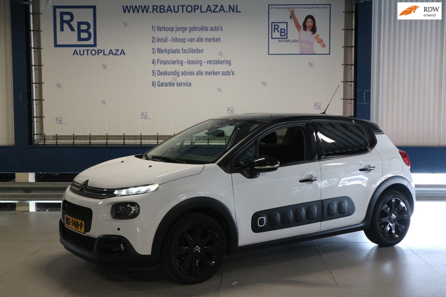 Citroën C3 - 1.2 PureTech S&S Shine / AUTOMAAT / NAP / WIHTE PACK ! ! ! - AutoWereld.nl