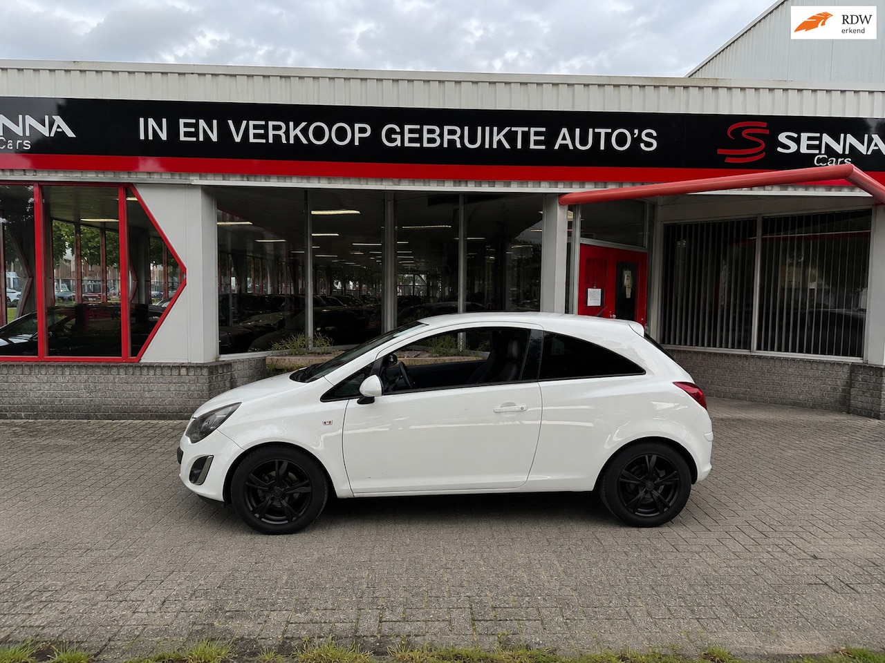 Opel Corsa - 1.2 - Black & White - Bj 2015 - Airco - Inr Mog ! - AutoWereld.nl
