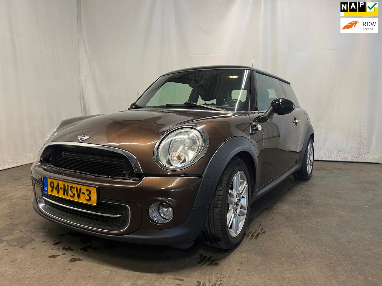 MINI 3-Deurs - 1.6 Cooper Chili - Front Schade - Koppakking Defect - AutoWereld.nl