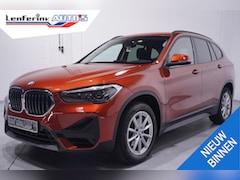 BMW X1 - sDrive18i Executive Edition NAP Navi Led koplampen Head-up Trekhaak Camera PDC v+a