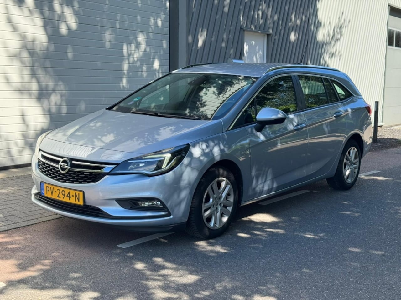 Opel Astra Sports Tourer - 1.0 Online Ed. - AutoWereld.nl