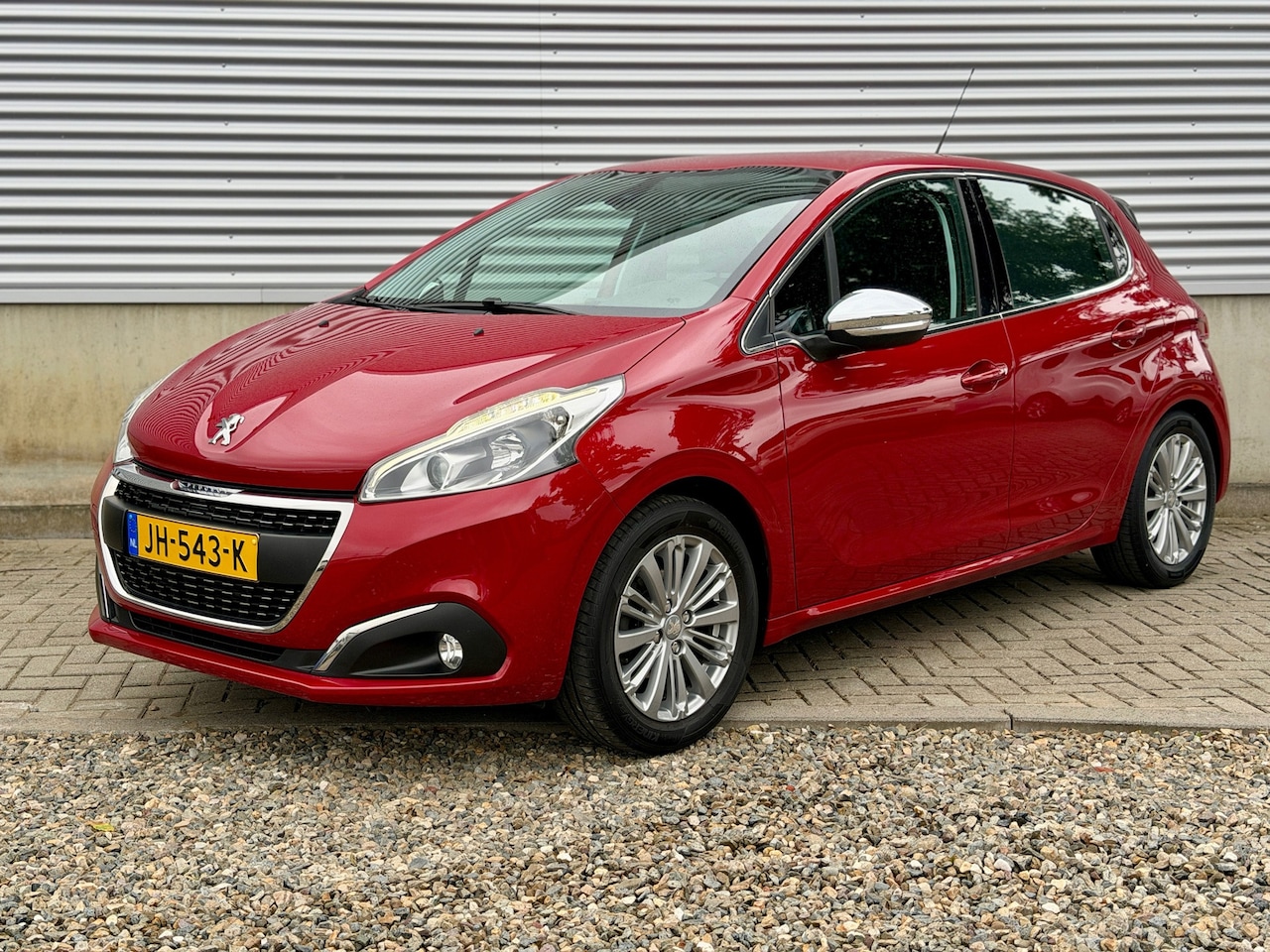 Peugeot 208 - 1.2 PureTech Allure 82 PK [ fm navi,apple car.lmv,trekhaak ] - AutoWereld.nl