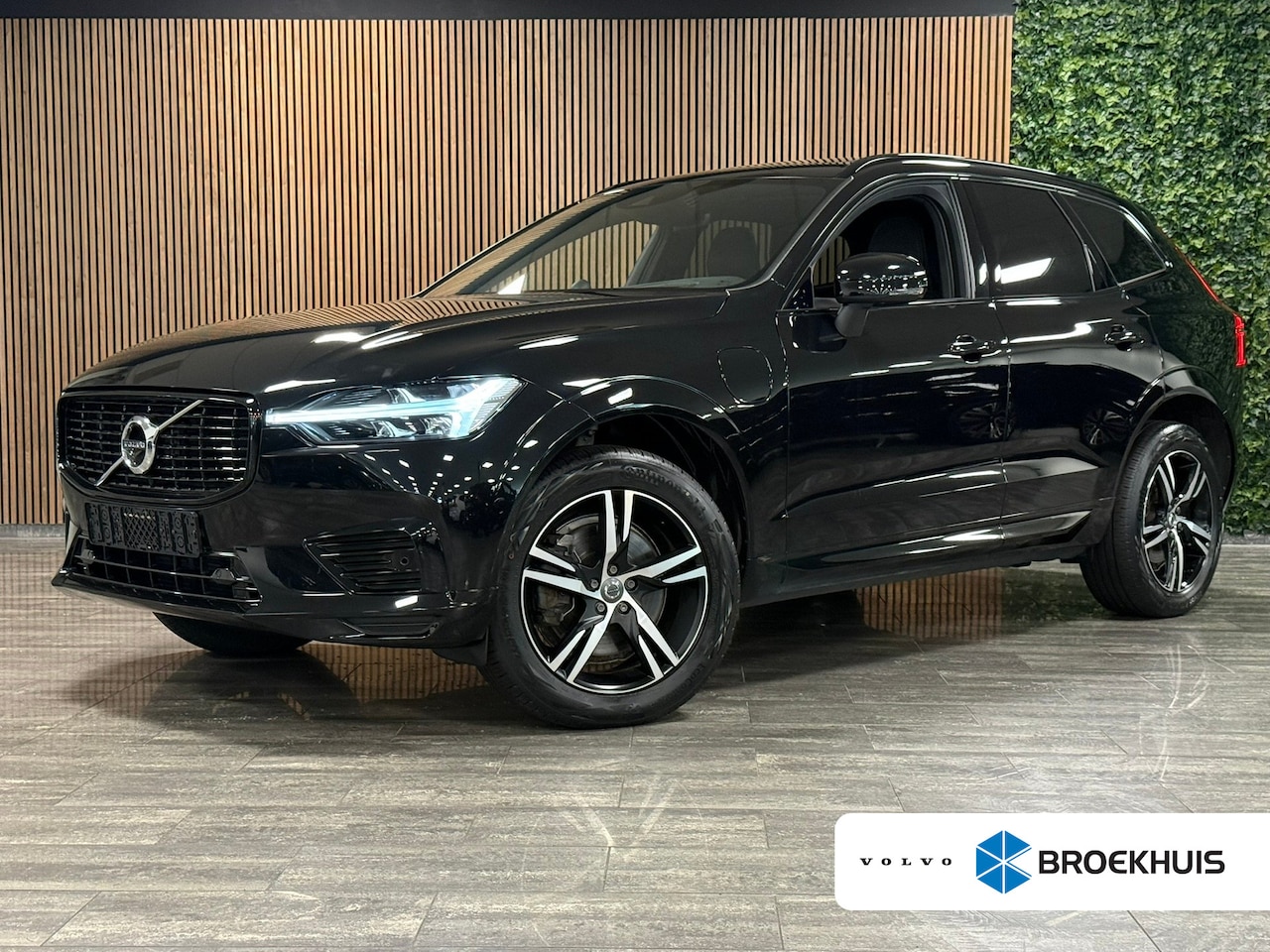 Volvo XC60 - T6 AWD Recharge R-Design | Bowers & Wilkins | Stoelventilatie | 360° Camera | Head-Up Disp - AutoWereld.nl