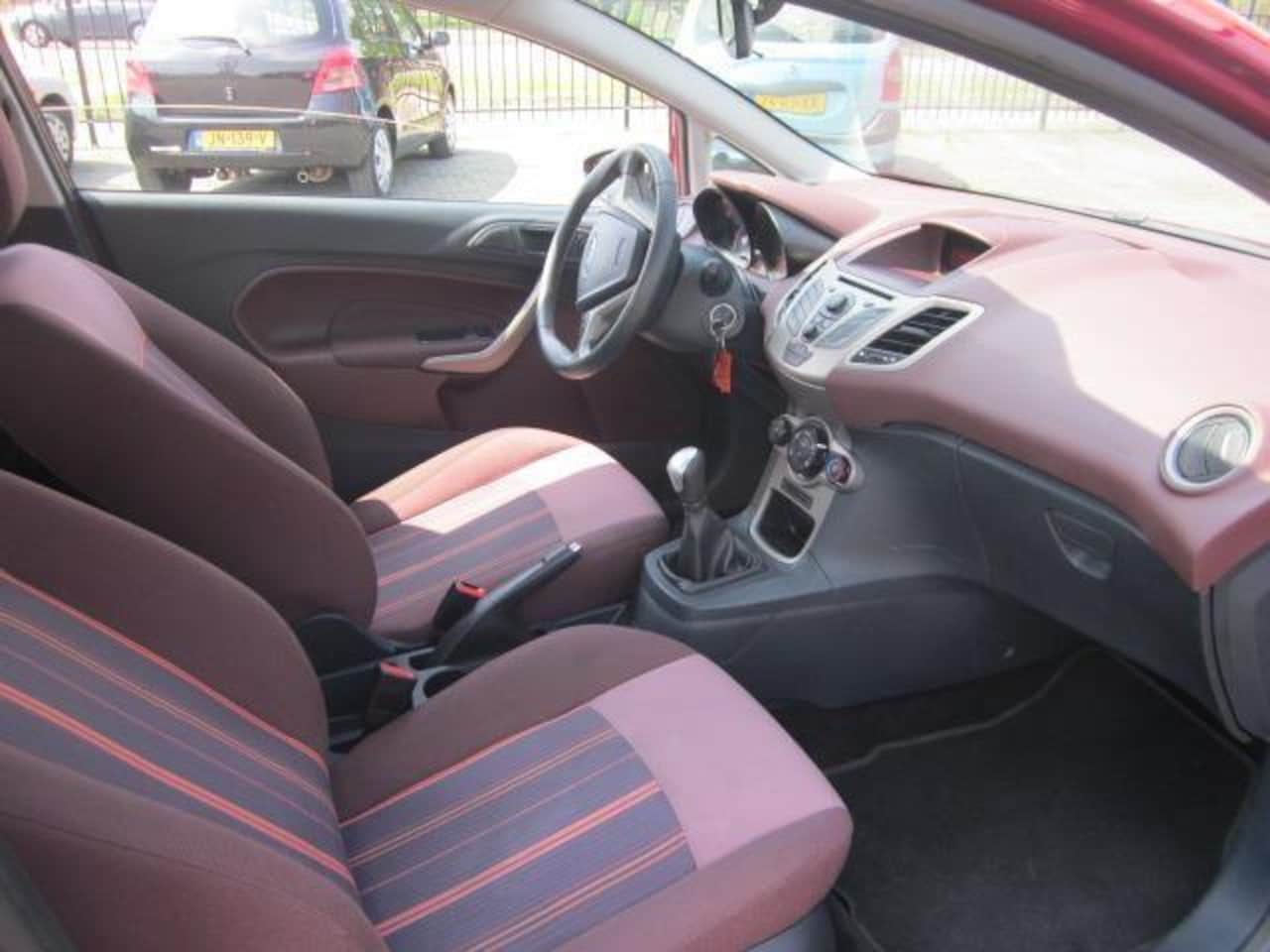 Ford Fiesta - 1.25 Trend AIRCO, lmv, DIRECT RIJKKLAAR apk 6-2027 Ford Fiesta 1.25 Trend AIRCO, lmv, DIRE