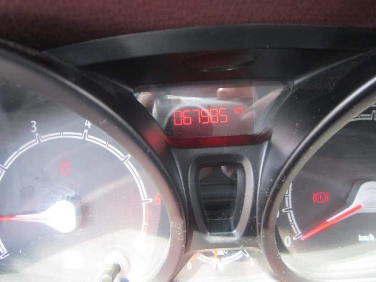 Ford Fiesta - 1.25 Trend AIRCO, lmv, DIRECT RIJKKLAAR apk 6-2027 Ford Fiesta 1.25 Trend AIRCO, lmv, DIRE