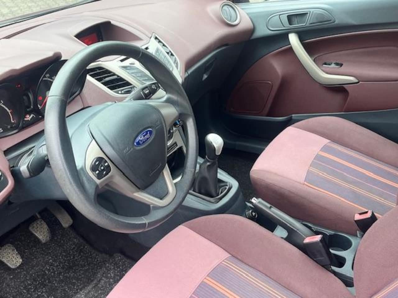 Ford Fiesta - 1.25 Trend AIRCO, lmv, DIRECT RIJKKLAAR apk 6-2027 Ford Fiesta 1.25 Trend AIRCO, lmv, DIRE