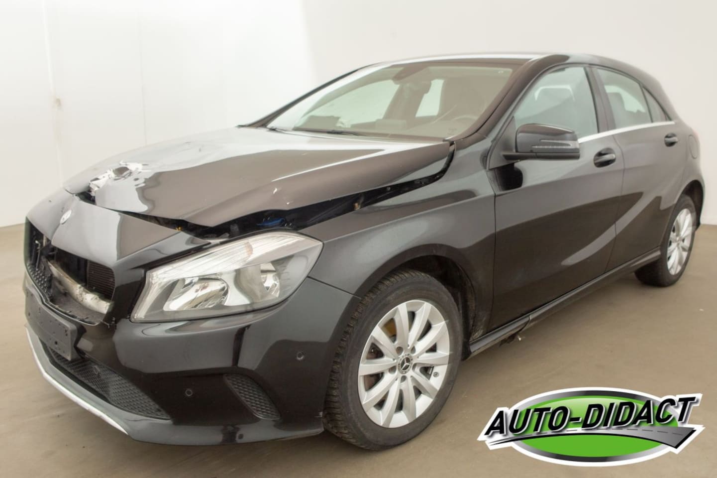 Mercedes-Benz A-klasse - A180 Automaat Navi Clima - AutoWereld.nl