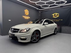 Mercedes-Benz C-klasse Coupé - AMG 63 Performance Colletings item Vol opties