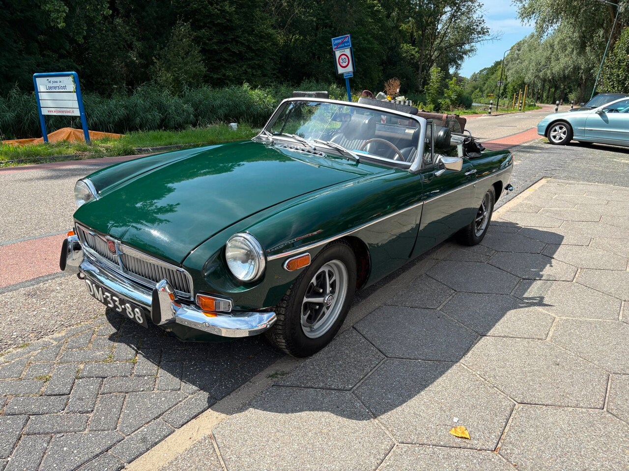 MG B type - 1.8 Roadster OLDTIMER!! - AutoWereld.nl