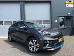 Kia e-Niro - DynamicPlusLine 39 kWh 100% SoH [ Open dak | Stoel & stuur VW | Achteruitrijcamera | Carpl