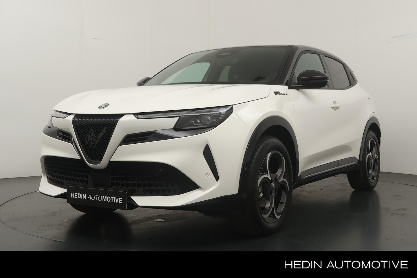 Alfa Romeo Junior - Elettrica Sport Speciale 54 kWh Techno pakket | Warmtepomp | verwarmde voorruit - AutoWereld.nl