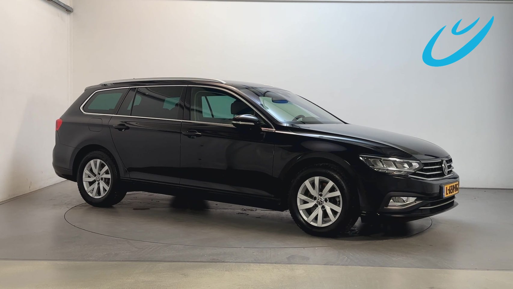 Volkswagen Passat Variant - 1.5 TSI 150pk DSG Business Camera Stoelverwarming Virtual Cockpit Navigatie - AutoWereld.nl