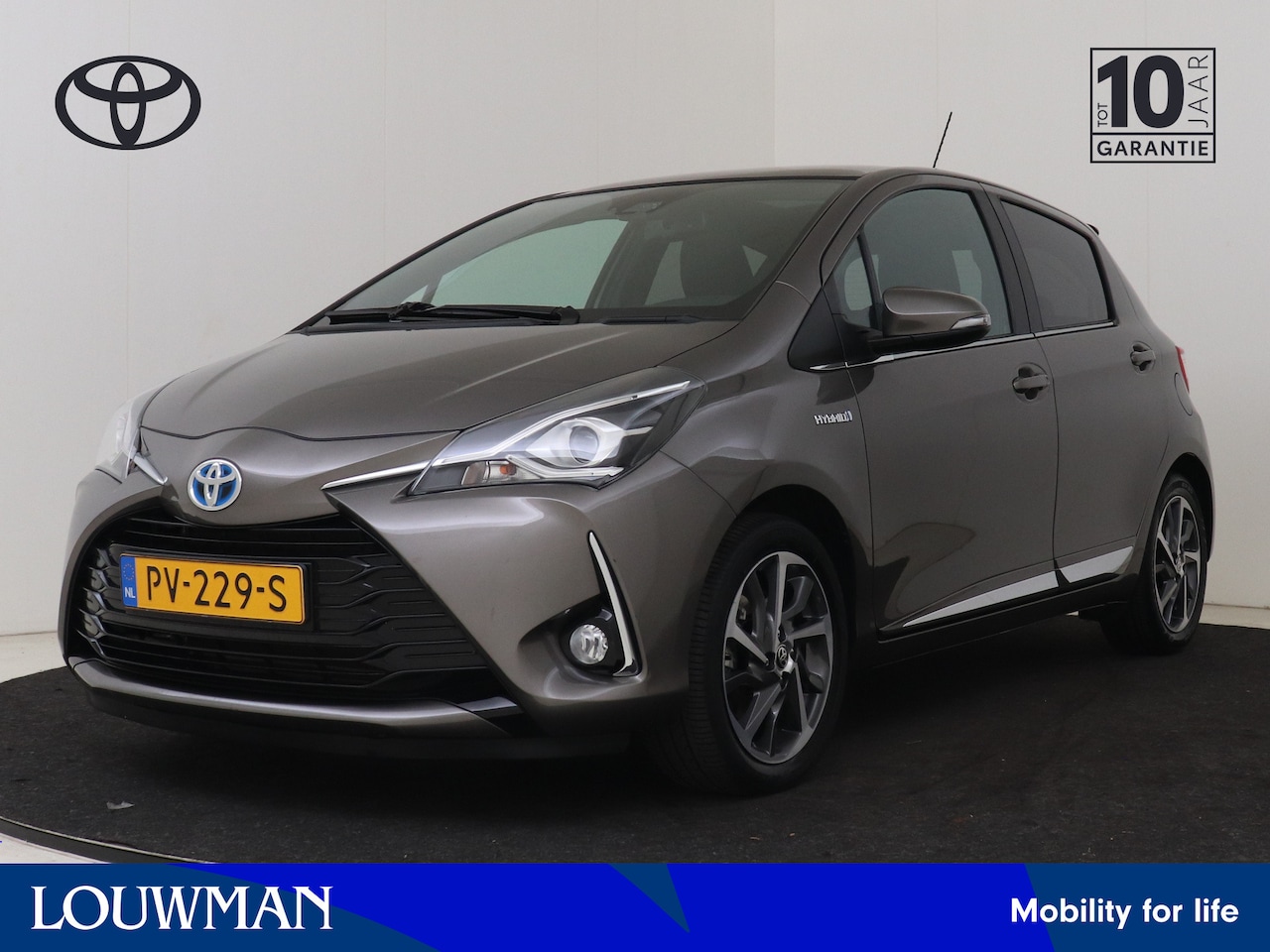 Toyota Yaris - 1.5 Hybrid Premium | Dealer onderhouden | Panoramadak | Cruise Control | Climate Control | - AutoWereld.nl