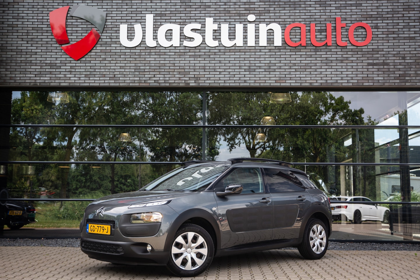 Citroën C4 Cactus - 1.2 PureTech Feel 1.2 PureTech Feel , Cruise control, Navigatie, - AutoWereld.nl