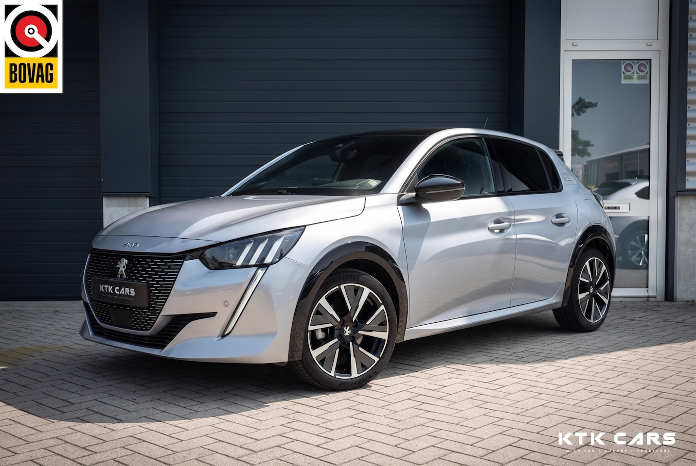 Peugeot 208 - 1.2 PureTech GT-Line|360Camera|Stoelverwarming|Keyless|Sfeer|CarPLay|Line|ACC|BlindSpot - AutoWereld.nl