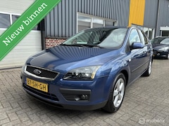 Ford Focus - 1.6-16V Futura AUTOMAAT TREKHAAK