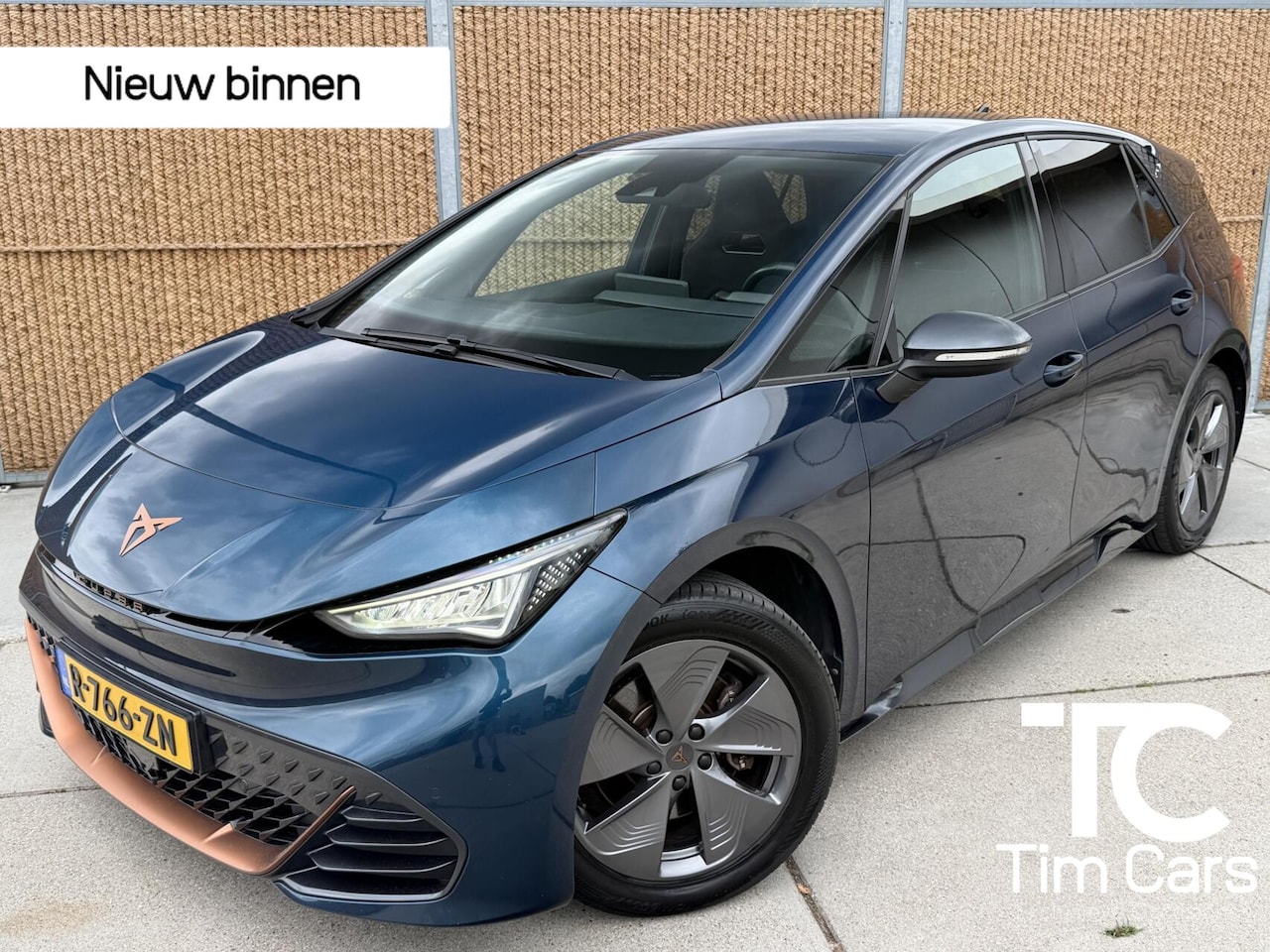 CUPRA Born - Business 62 kWh Aurora Blue | Climate control | Cruise control adaptief | DAB ontvanger | - AutoWereld.nl