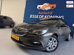 Opel Astra - 1.4 Turbo S/S / bj.2016 / 5 deurs / kleur: grijs / carplay / navigatie / climate/ NAP met