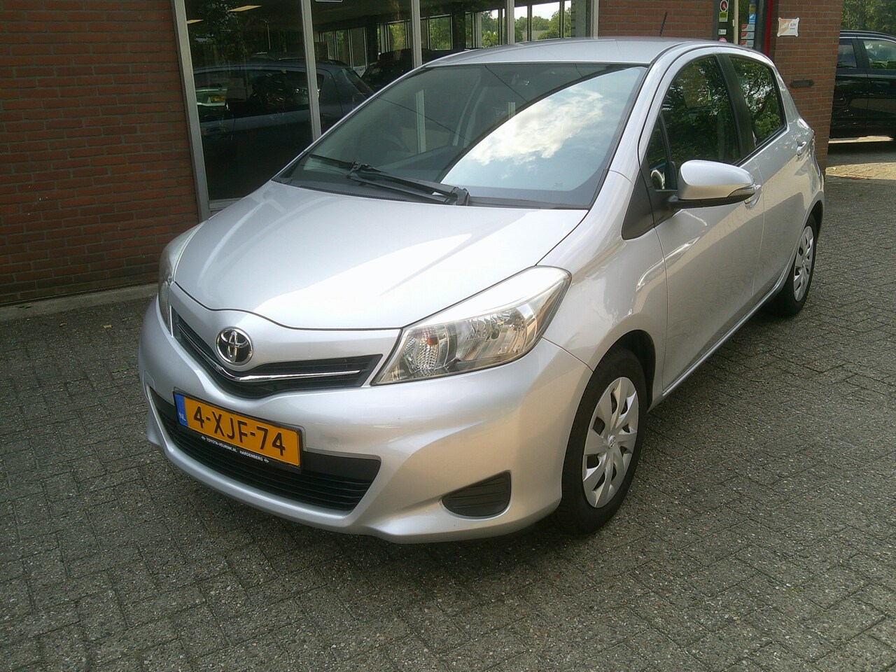 Toyota Yaris - 1.3 VVT-i Aspiration 1.3 VVT-i Aspiration Trekhaak - AutoWereld.nl
