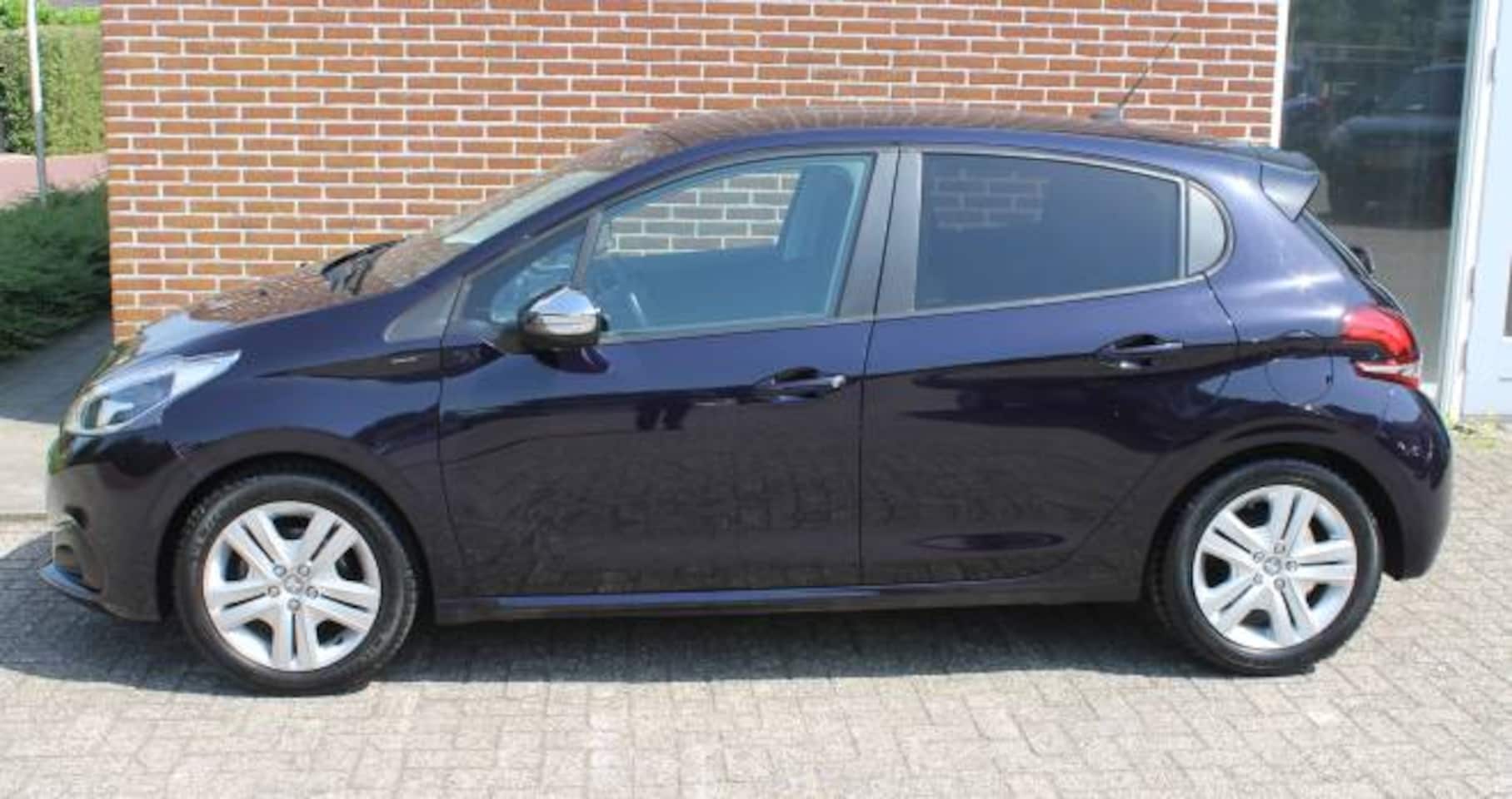 Peugeot 208 - 1.2 Puretech 82pk Signature