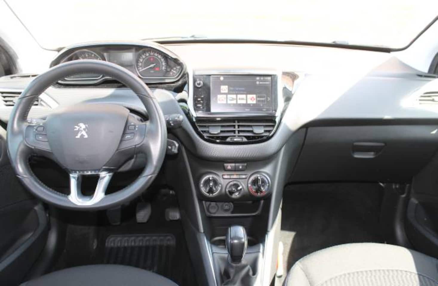Peugeot 208 - 1.2 PureTech Signature 1.2 Puretech 82pk Signature