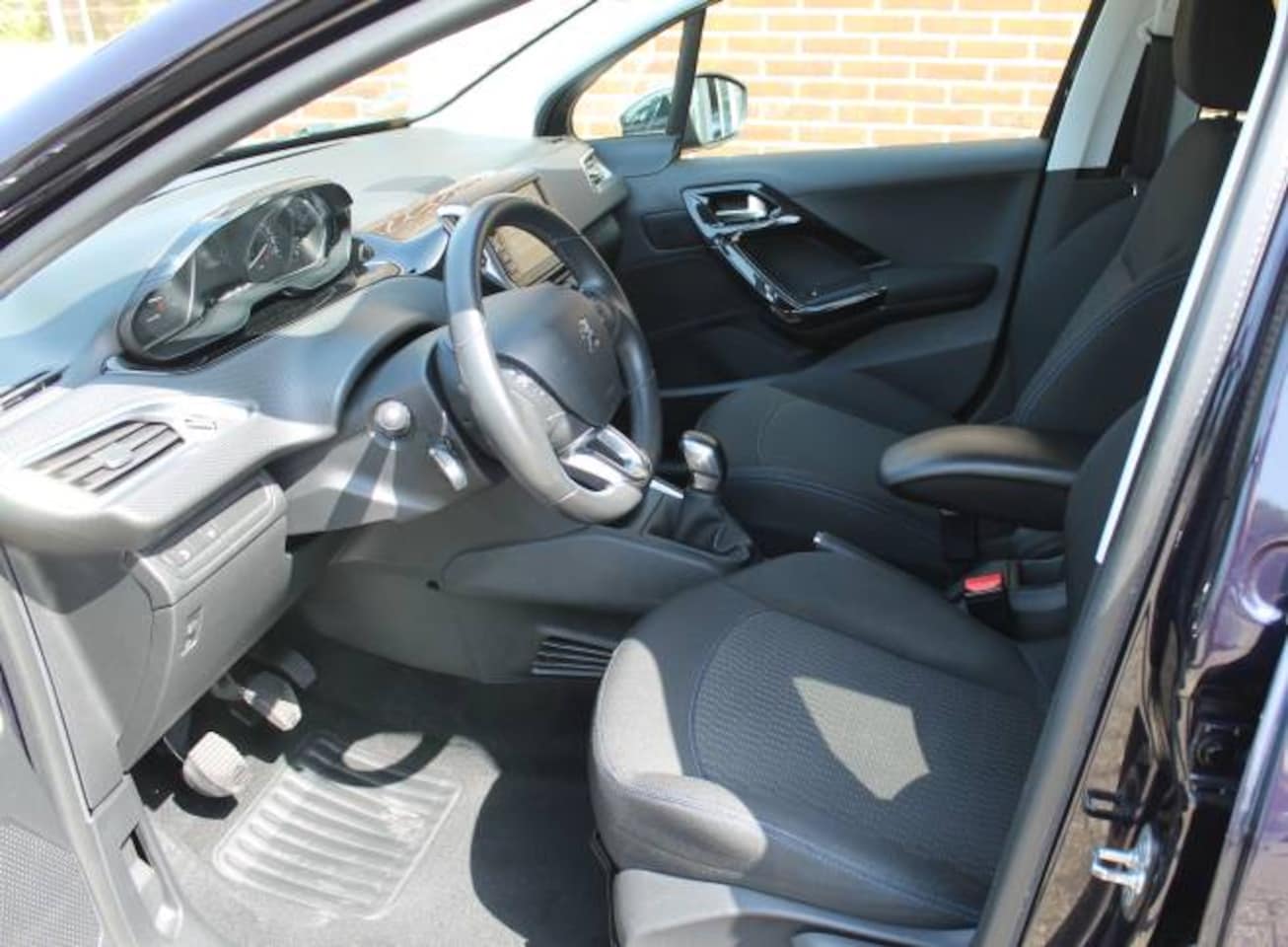 Peugeot 208 - 1.2 PureTech Signature 1.2 Puretech 82pk Signature