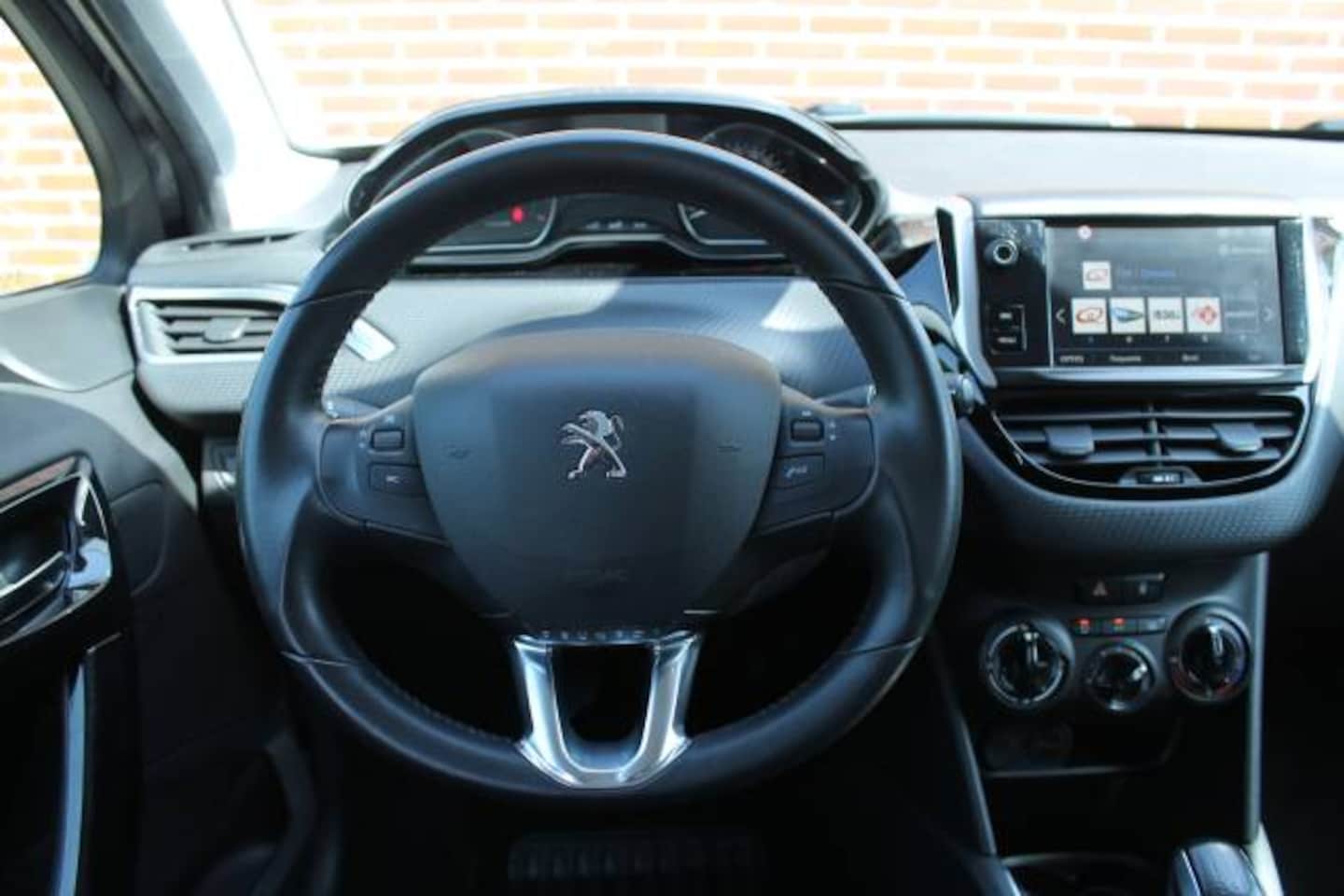 Peugeot 208 - 1.2 PureTech Signature 1.2 Puretech 82pk Signature