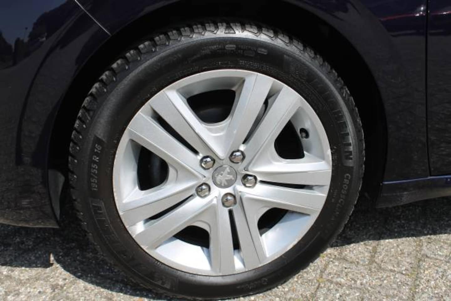 Peugeot 208 - 1.2 PureTech Signature 1.2 Puretech 82pk Signature