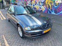 BMW 3-serie - 316i Executive voorzien van vol leer en een ijskoude airco zeer leuke mooie combinatie rij