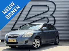 Kia Cee'd - 1.4 X-tra 2e Eigenaar|Airco|Trekhaak|Cruise|Goed Onderhouden|N.A.P|Nieuwe APK bij Afleveri