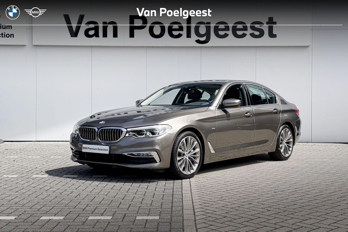 BMW 5-serie - Sedan 540i High Executive Luxery Line | Comfortstoelen - AutoWereld.nl