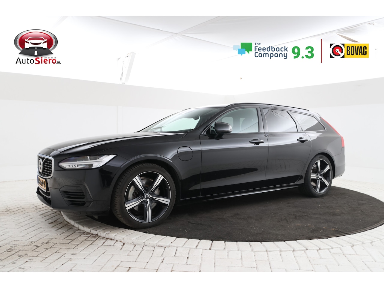 Volvo V90 - 2.0 T8 AWD R-Design Panorama, Leder, Memory, Trekhaak! - AutoWereld.nl