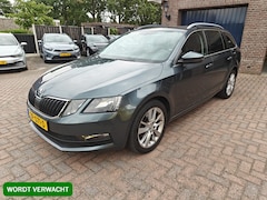 Skoda Octavia Combi - 1.0 TSI DSG Automaat Clever Edition | Stoelverwarming | Parkeersensoren | Carplay/Android