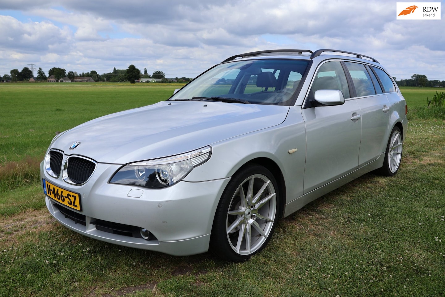 BMW 5-serie Touring - 525i Executive|Automaat|Panodak|Trekhaak|Leer|Full options! - AutoWereld.nl
