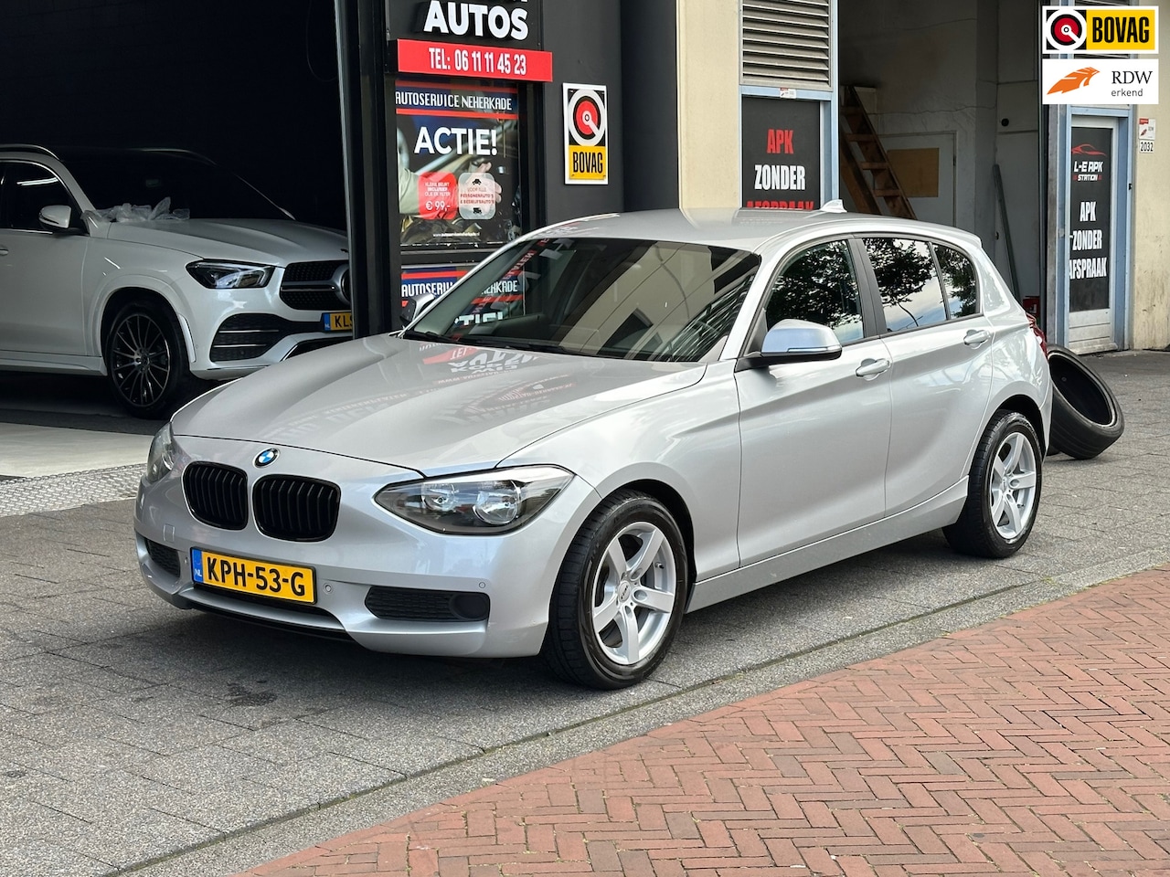 BMW 1-serie - 116i Business Automaat Navi Clima PDC - AutoWereld.nl