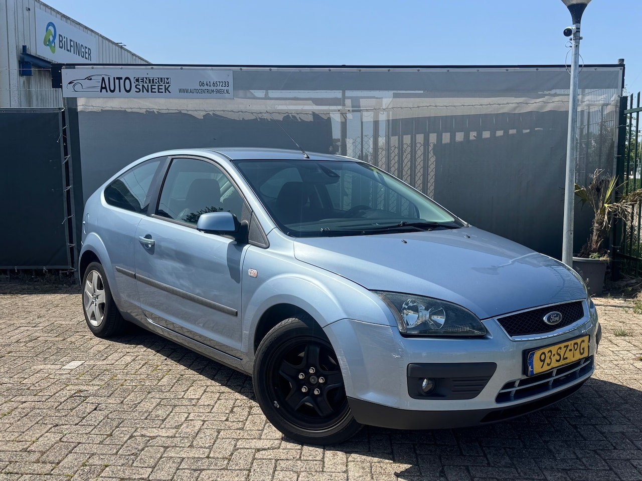 Ford Focus - 1.6-16V Futura - NWE APK - Airco - Cruise - AutoWereld.nl