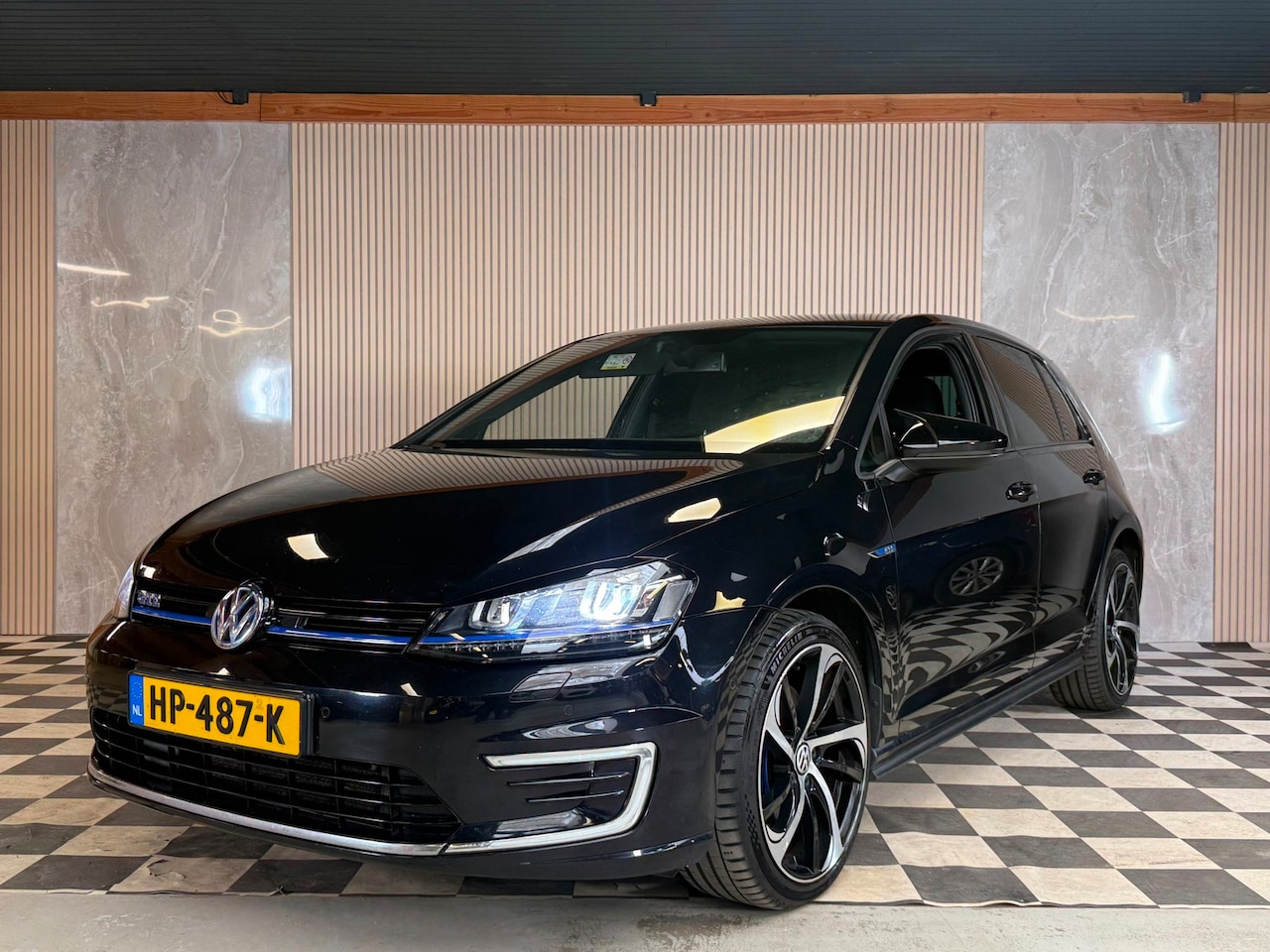Volkswagen Golf - 1.4 TSI GTE Carplay Navi Cruise Control Airco - AutoWereld.nl