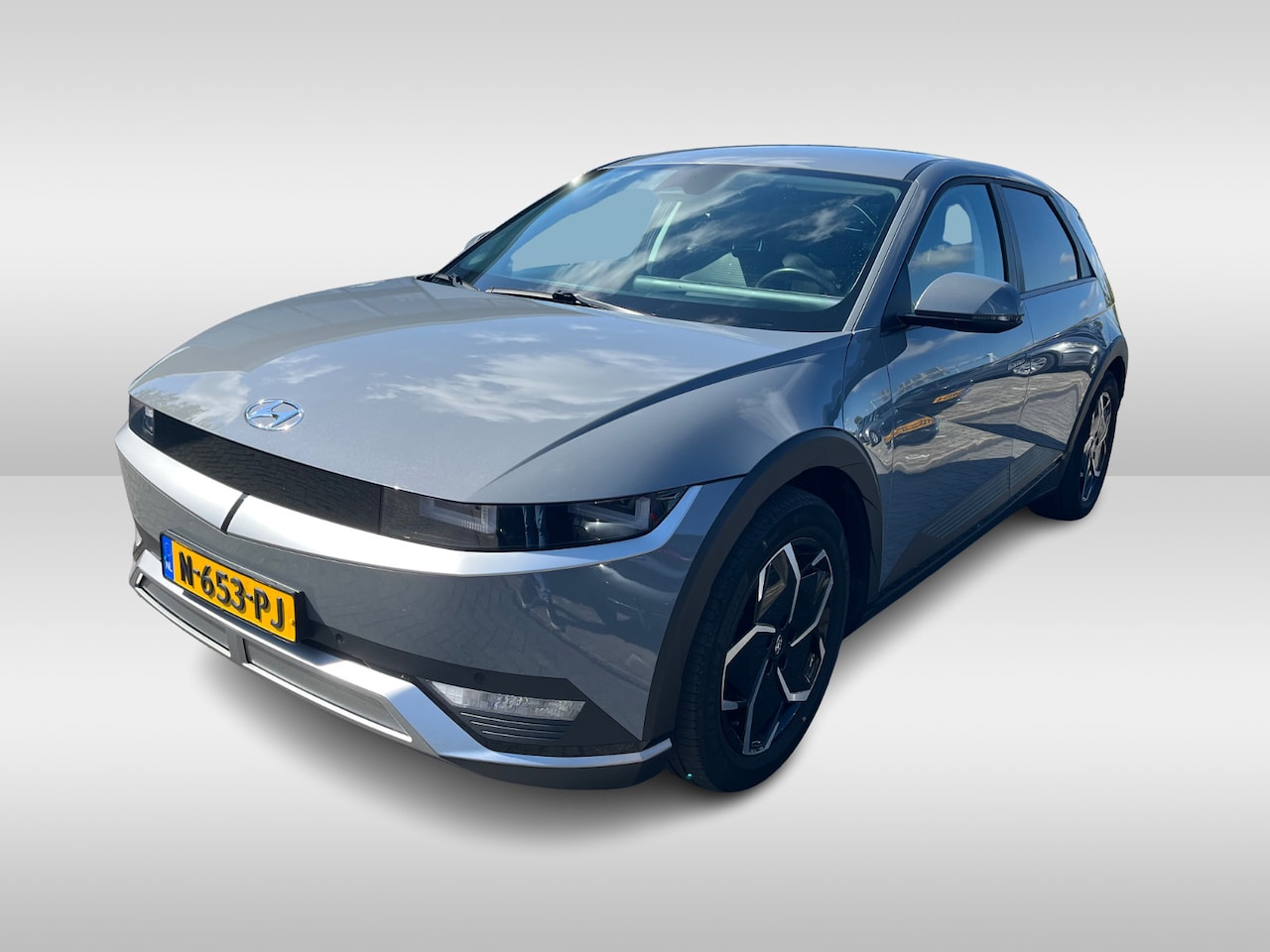 Hyundai IONIQ 5 - Connect+ 73kWh / Trekhaak / Camera / Head-up / Leder / CarPlay / V2L / 19'' / Warmtepomp / - AutoWereld.nl