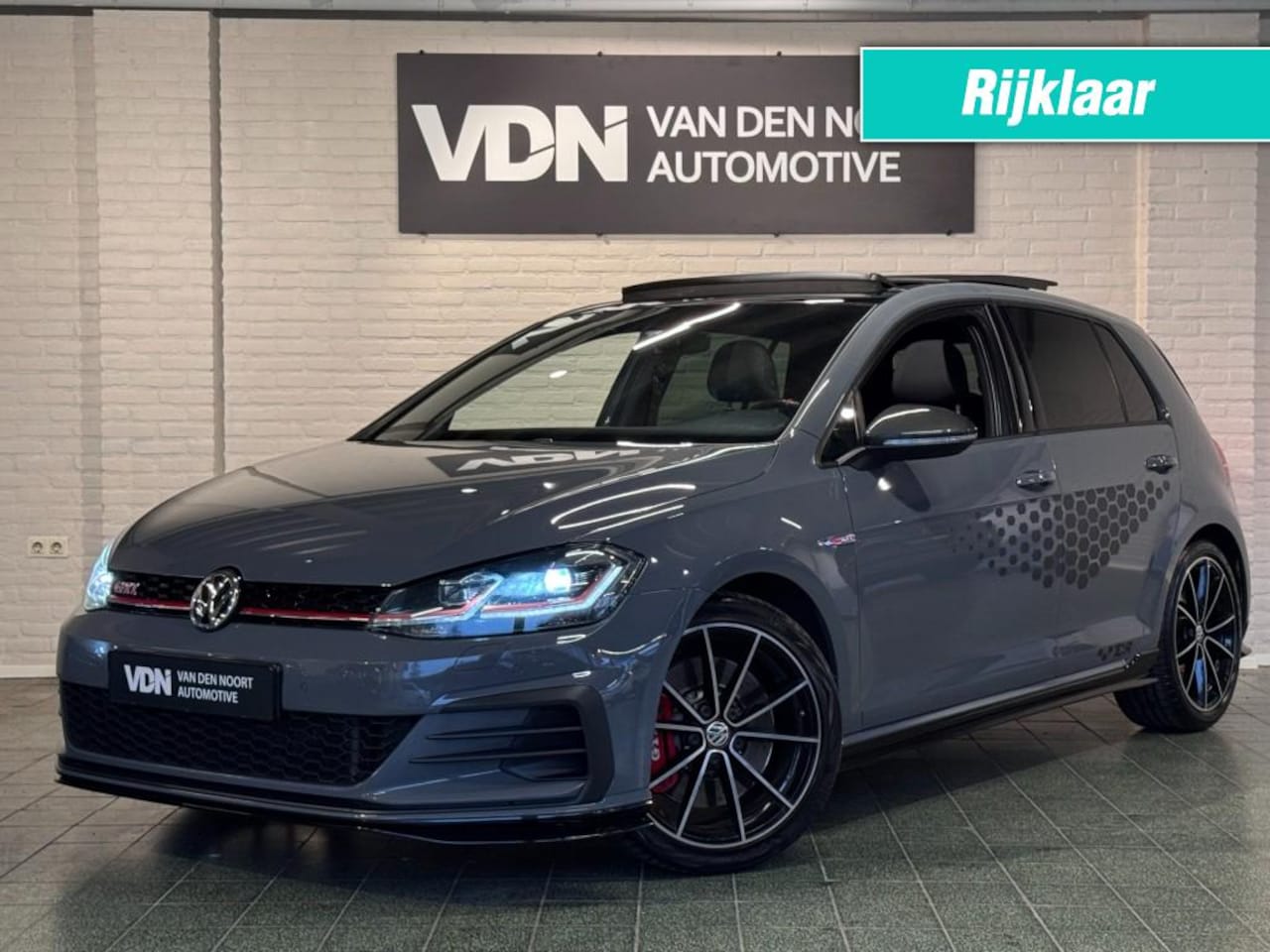 Volkswagen Golf - 2.0 TSI GTI TCR DSG Pano ACC Virtual Keyless 18'' - AutoWereld.nl