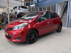 Toyota Yaris - 1.3 16v VVT-i 99pk 5D Automaat Executive | Zwart dak | Lm velgen Camera | Bluetooth | Crui