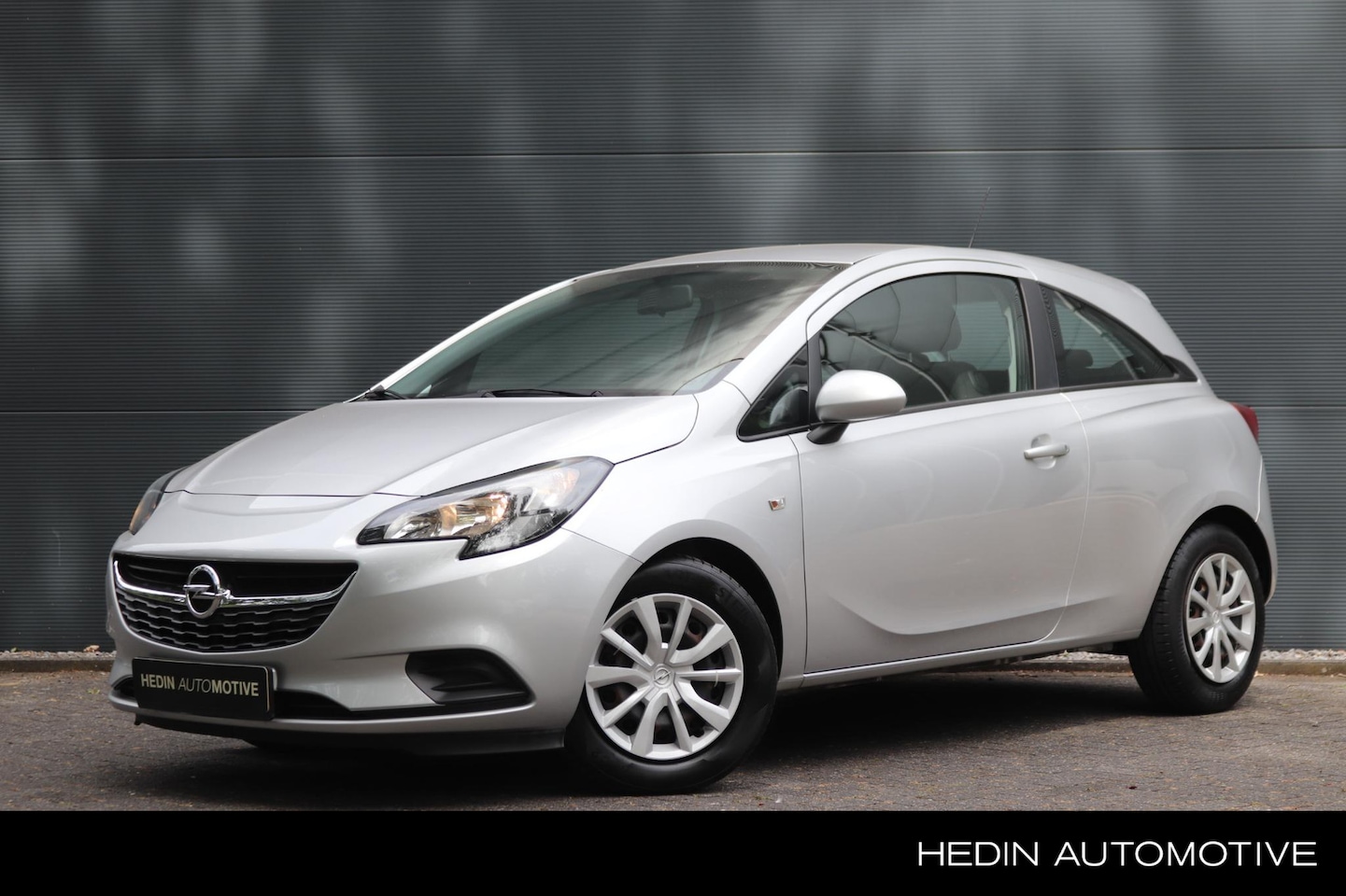 Opel Corsa - 1.2 | Stoel & Stuurverwarming | Airco | Sensoren Achter | Bluetooth | Cruise Control - AutoWereld.nl