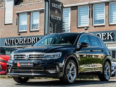 Volkswagen Tiguan - 1.5 TSI ACT Highline R-Line CAMERA 19 INCH VIRTUAL DASH