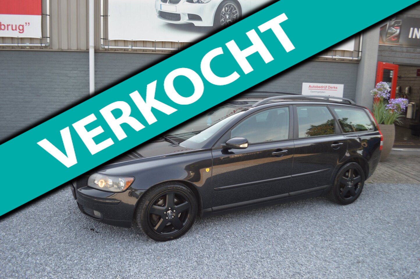 Volvo V50 - 2.4i Summum Automaat Airco 5Drs Trekhaak - AutoWereld.nl