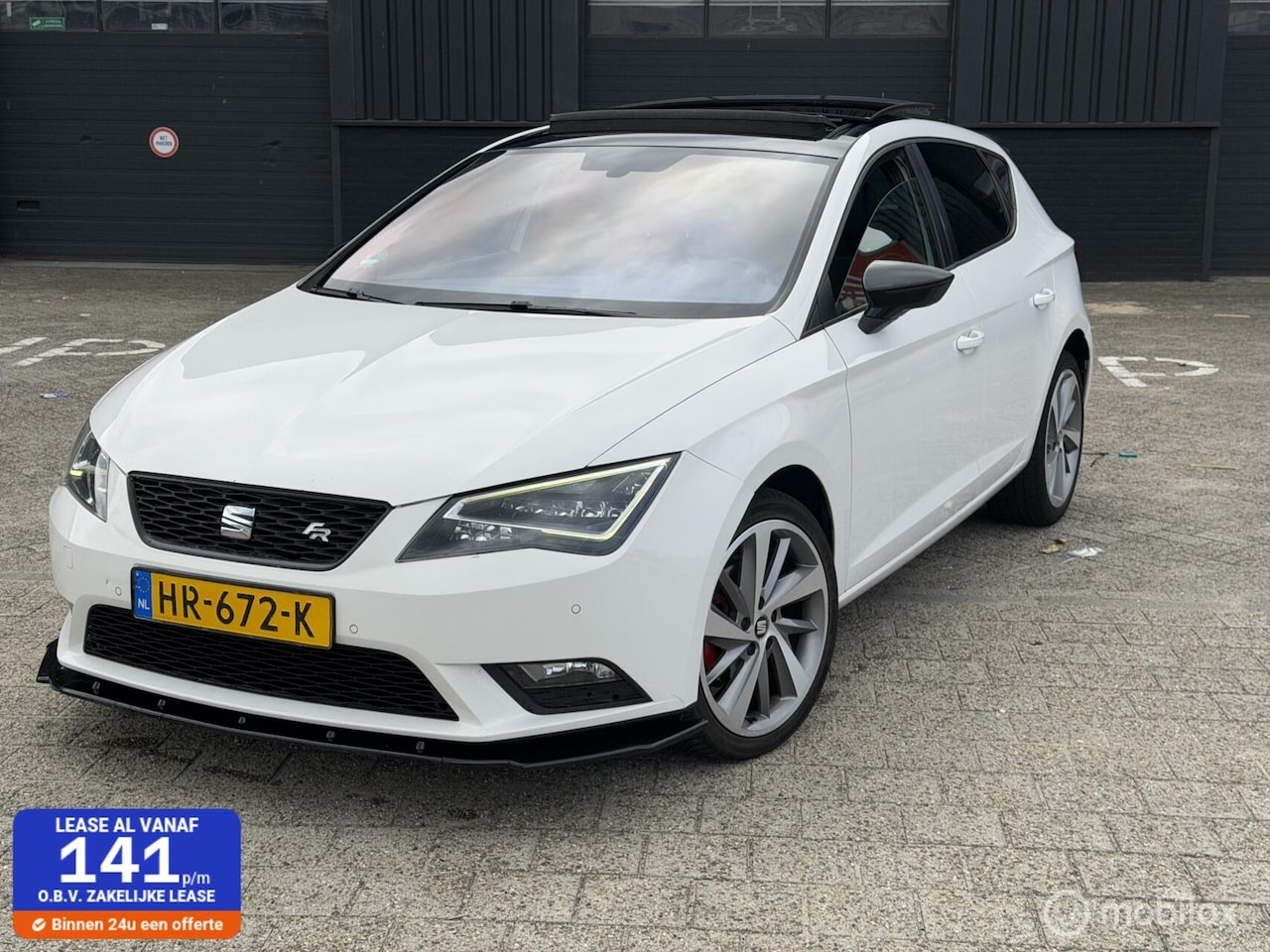 SEAT Leon - 1.6 TDI FR-Editie / PANORAMADAK - VIRTUAL COCKPIT - AutoWereld.nl