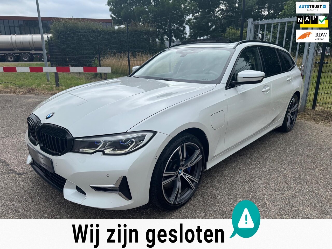 BMW 3-serie Touring - 330e xDrive High Executive Laser Pano 360Cam MEGA VOL!! - AutoWereld.nl