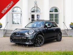MINI 3-Deurs - 2.0 Cooper S John Cooper Works | Pano | Head-Up | 360 camera | Inparkeer hulp |